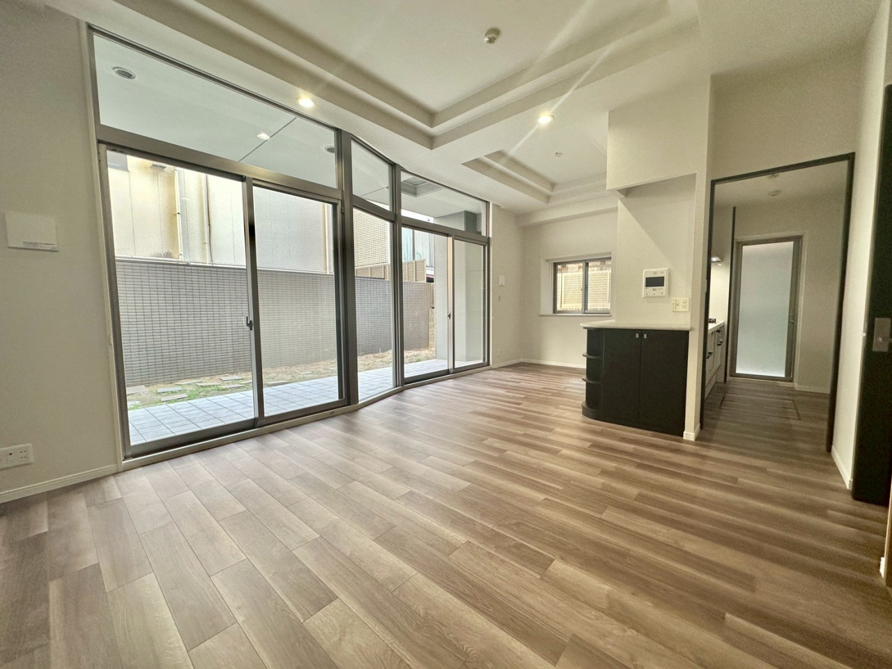 LINE_ALBUM_ユニロイヤル白壁103_260221_1