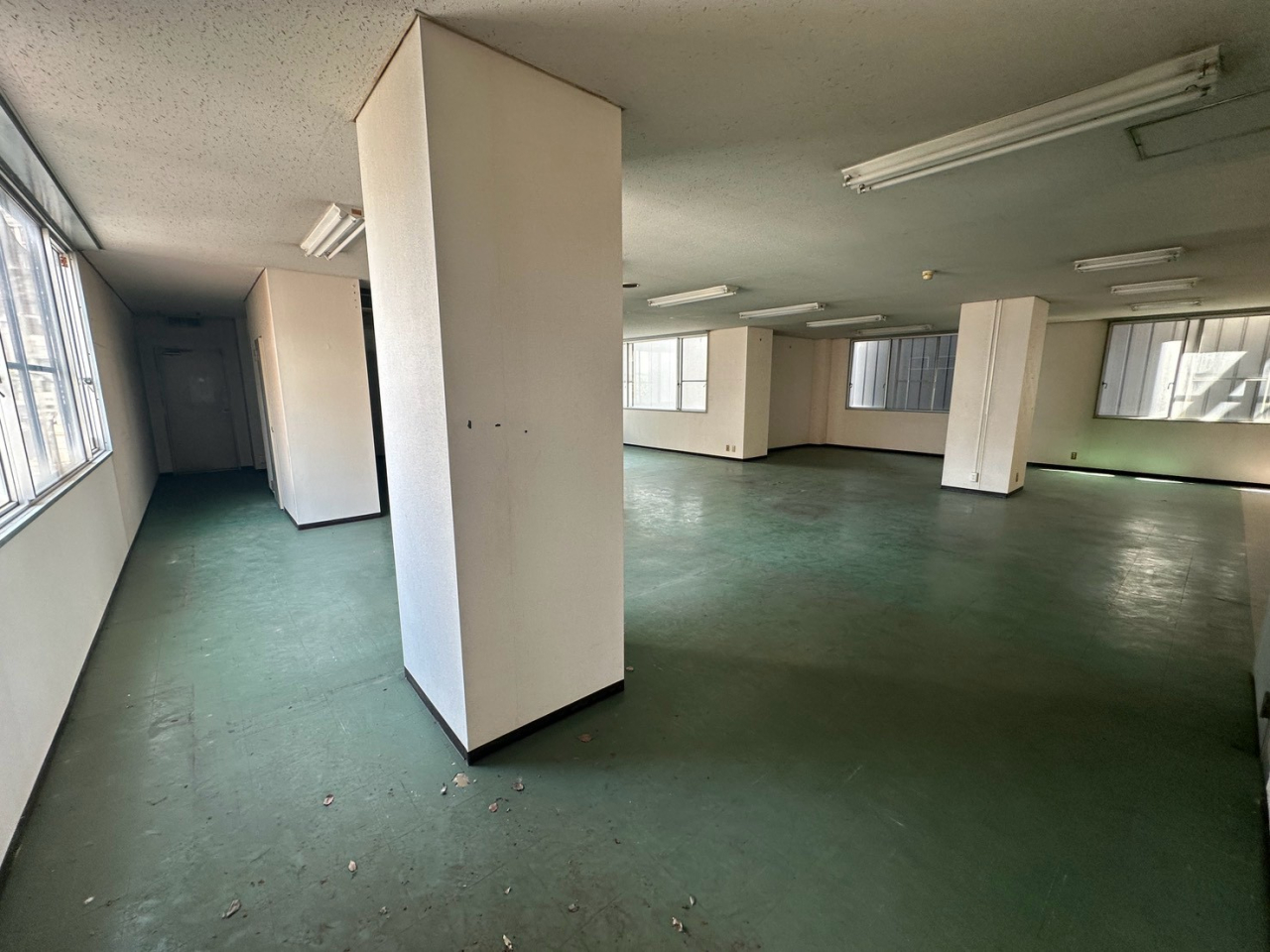 LINE_ALBUM_三洋ビル_260804_36